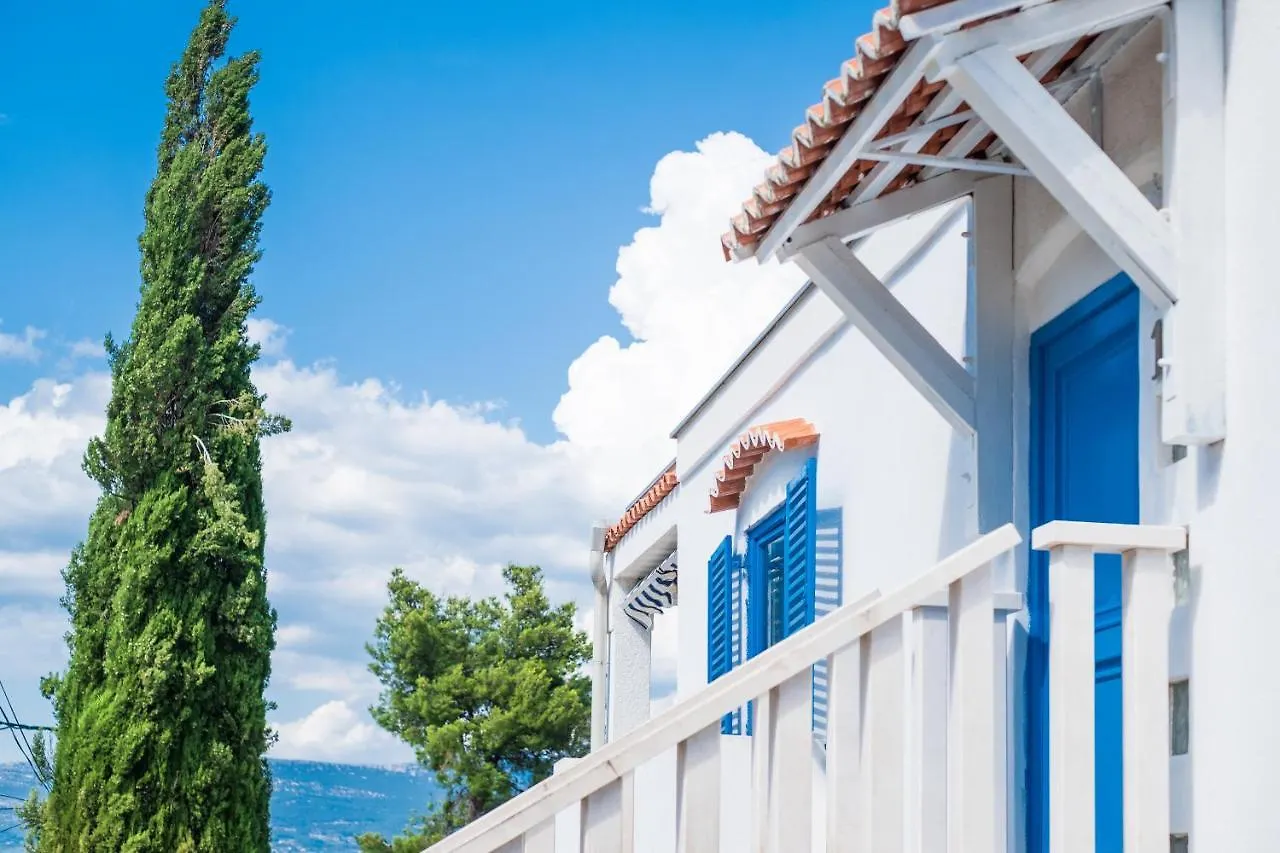 Дом отдыха Вилла Mediterranean Oasis Трогир