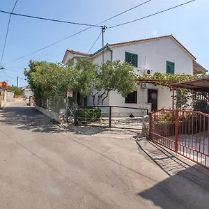 And Ruza Apartman